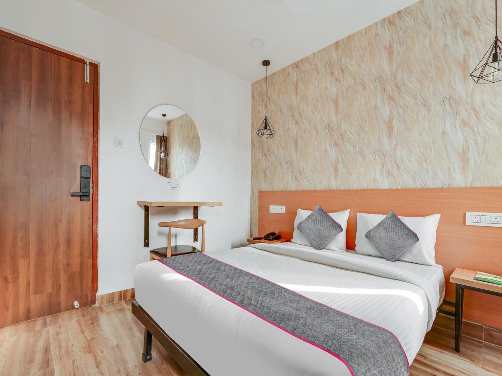 Townhouse Casa Grand Hotel Haidarábád Kültér fotó